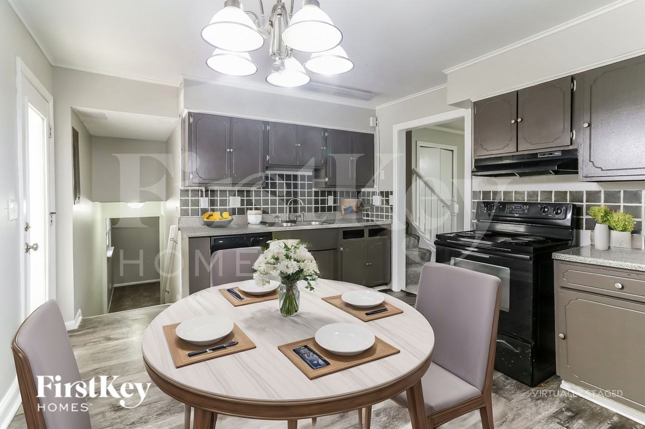 3003 Falcon Bridge Dr - Photo 6 of 19