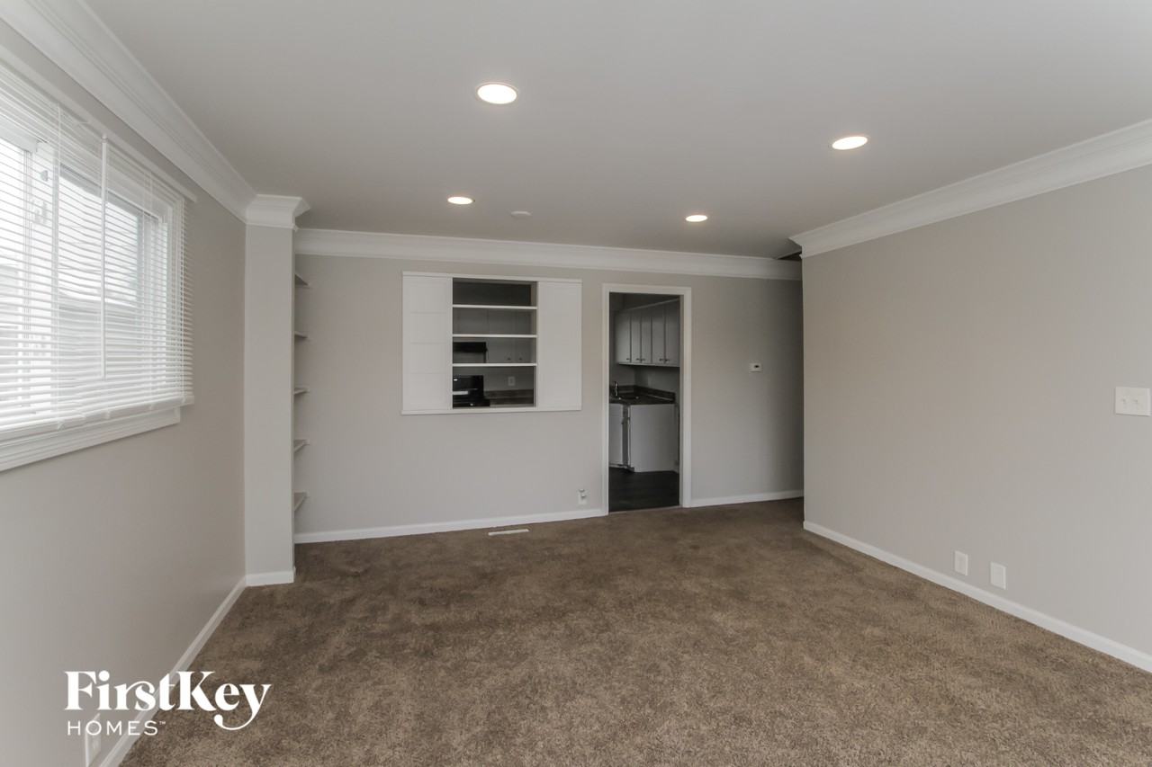 21 Thrush Rd - Photo 4 of 15