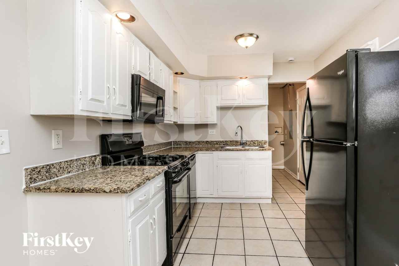 176 Fairwood Dr - Photo 6 of 16