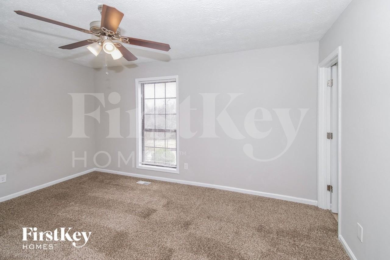 1648 Olde Oak Dr - Photo 7 of 15