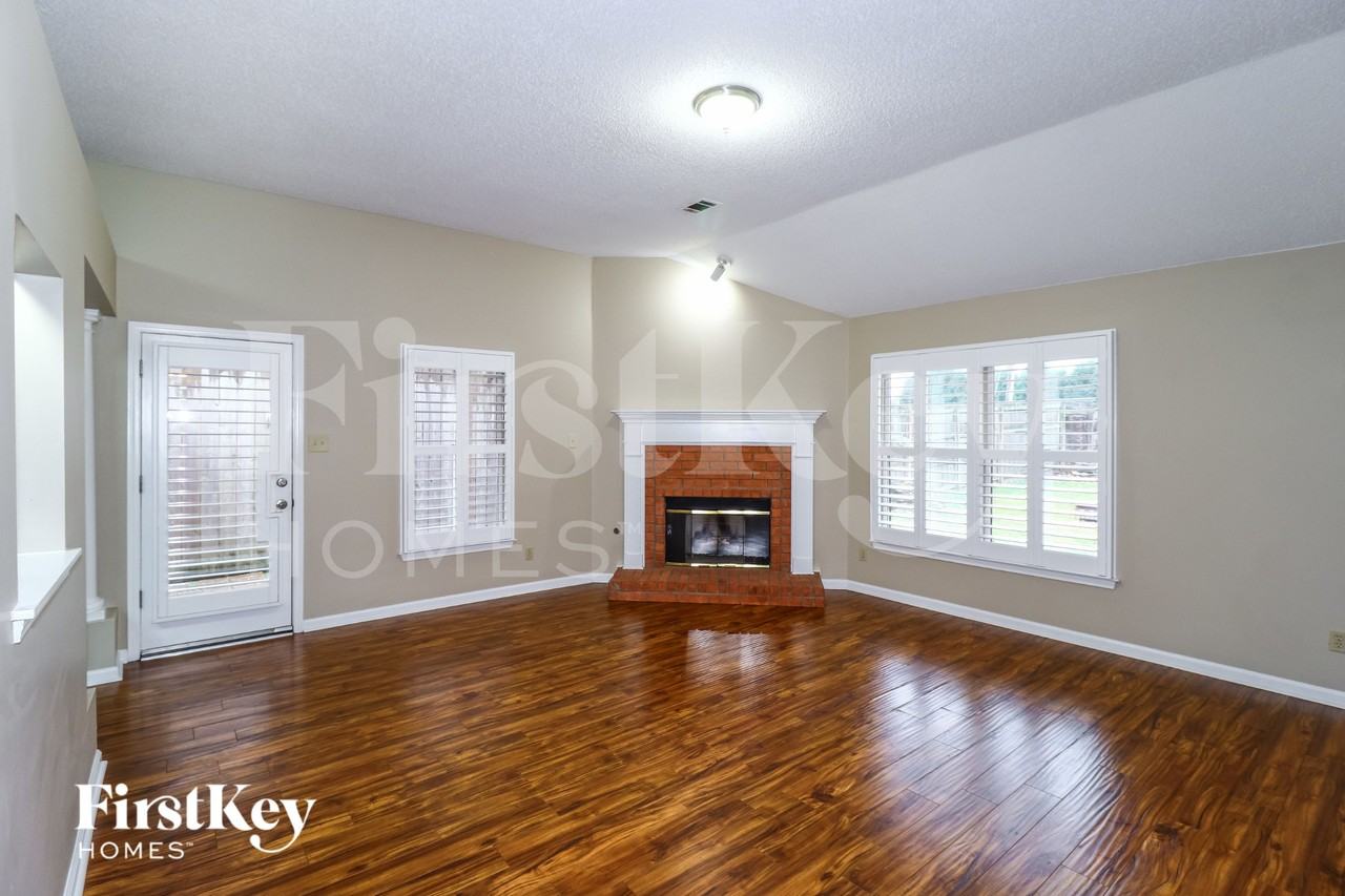 1529 Appling Wood Cv S - Photo 3 of 18