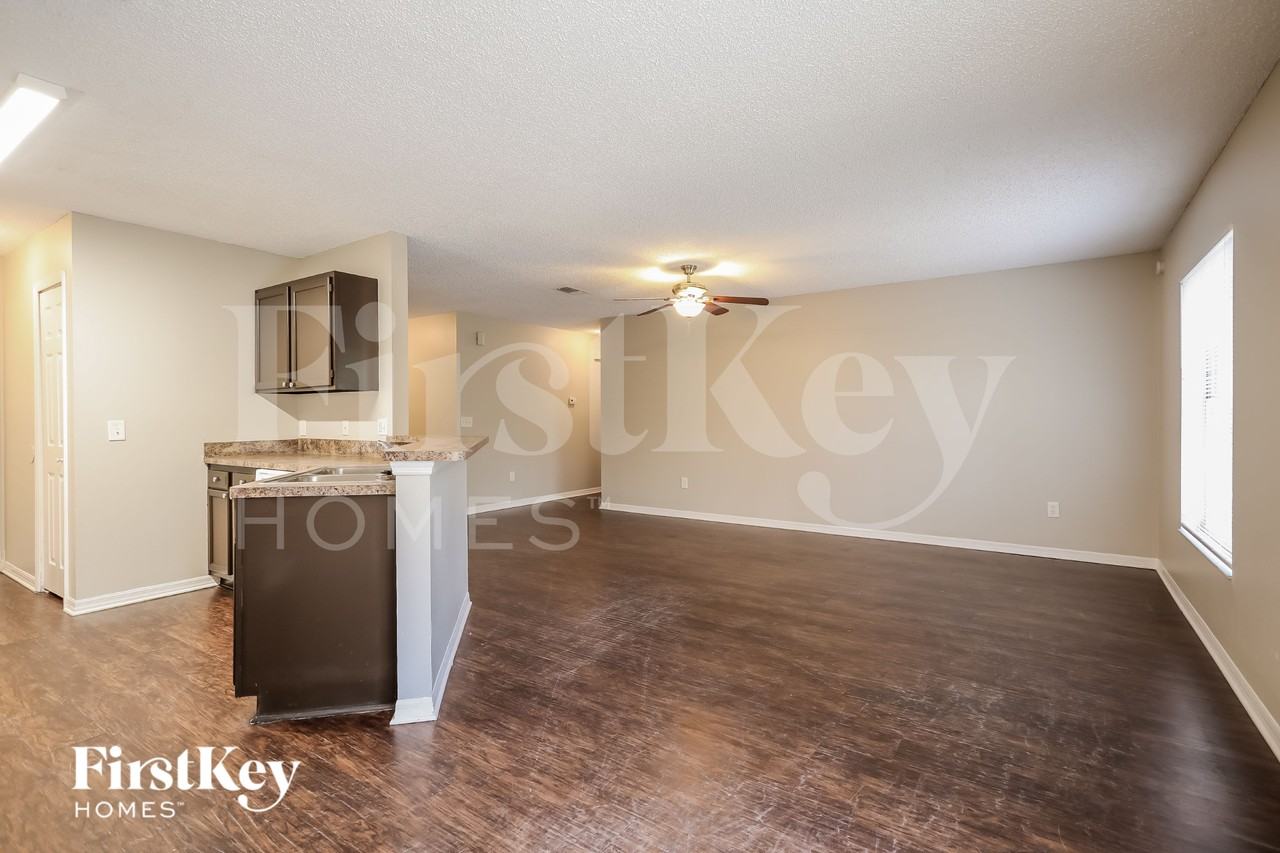 14995 Se 25th Ave - Photo 5 of 15