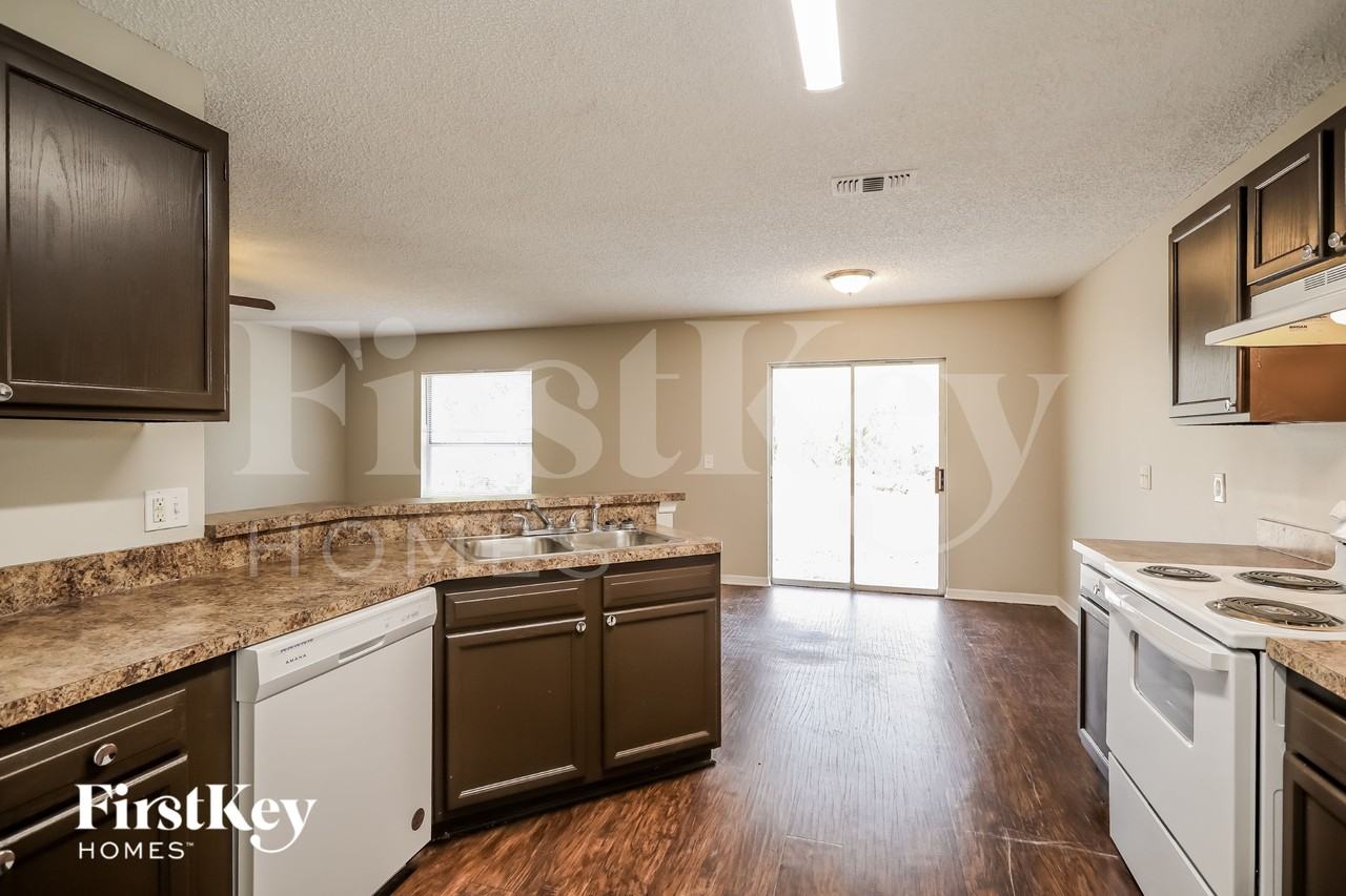 14995 Se 25th Ave - Photo 6 of 15