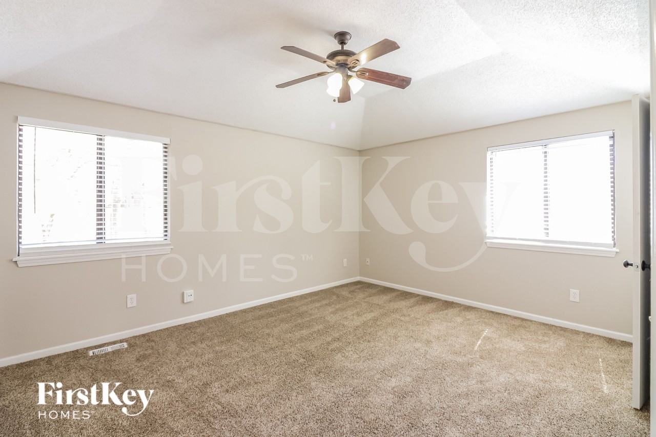 14411 Craig Ave - Photo 6 of 15