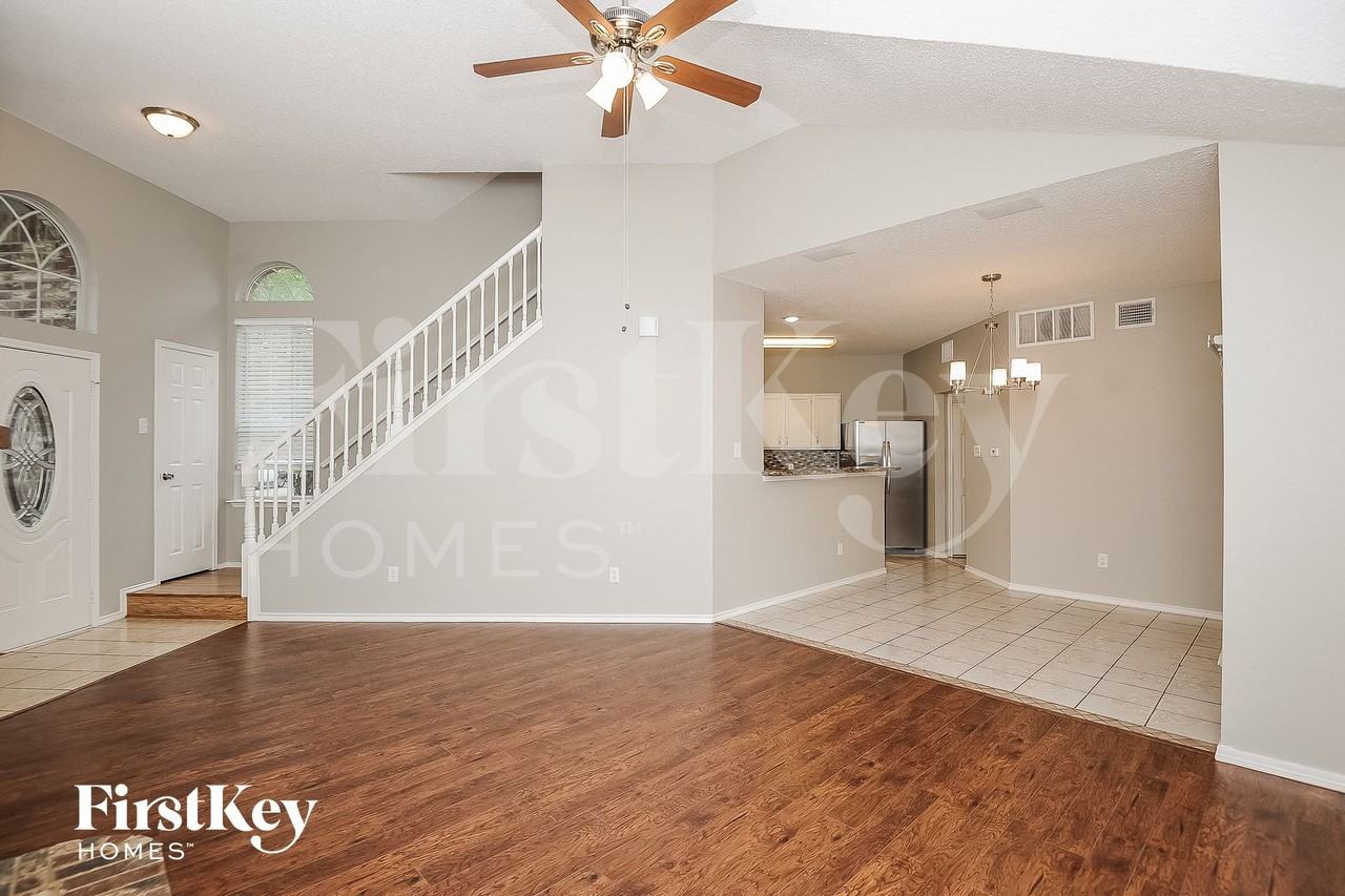 1411 Springwood Dr - Photo 2 of 15