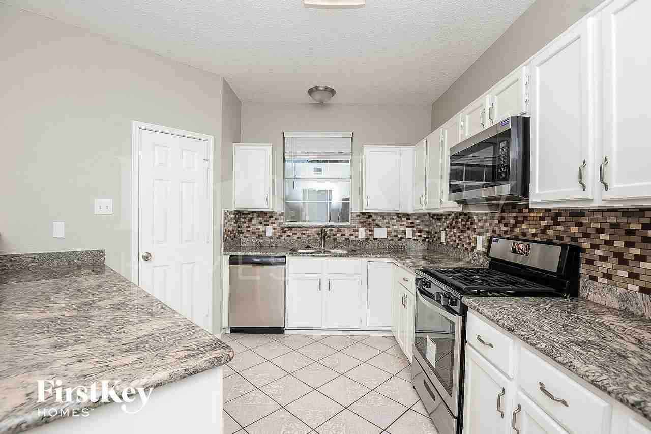 1411 Springwood Dr - Photo 6 of 15