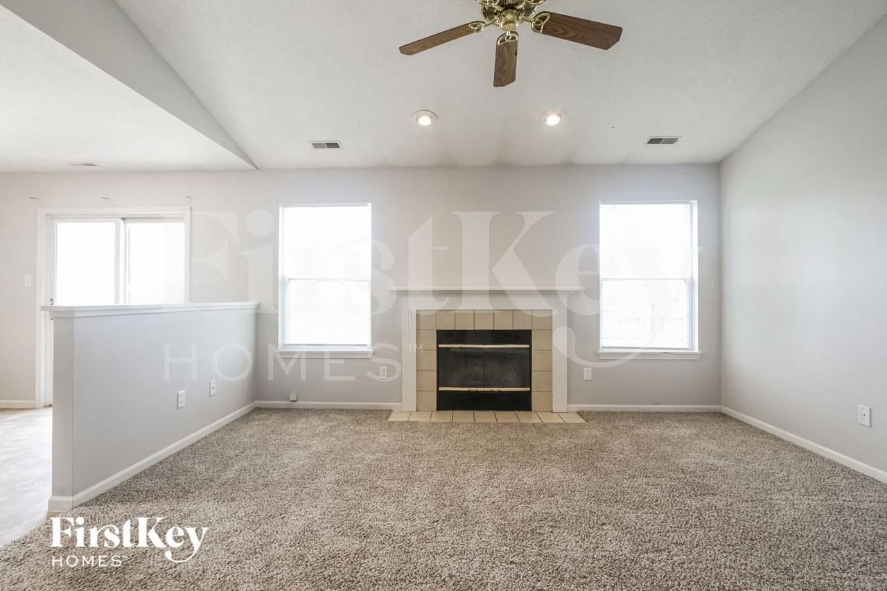 1111 Berwyn Rd - Photo 2 of 15