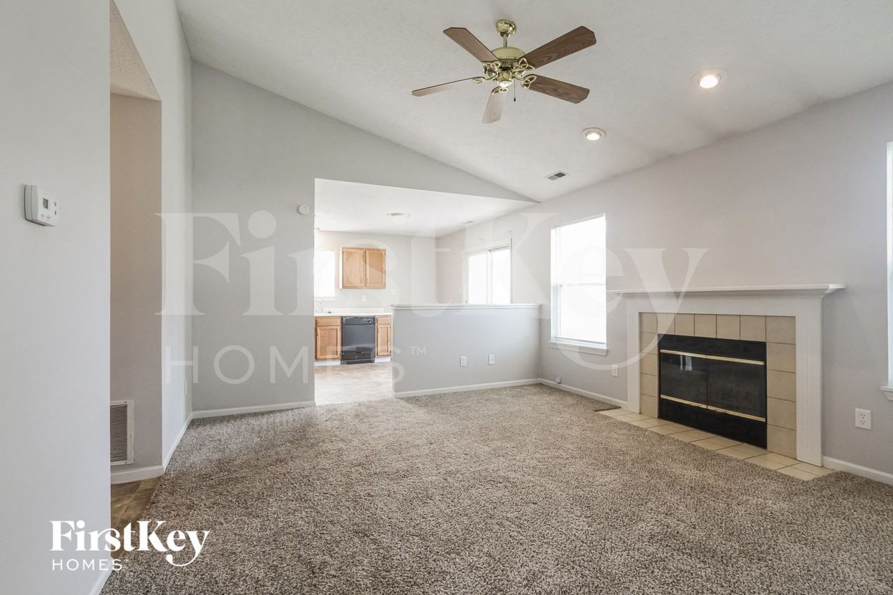 1111 Berwyn Rd - Photo 3 of 15