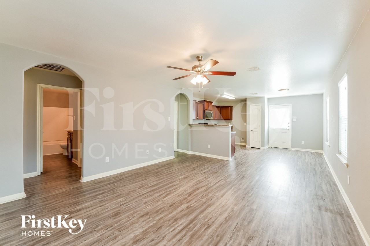 10046 Meadow Mill Forest Ln - Photo 3 of 15