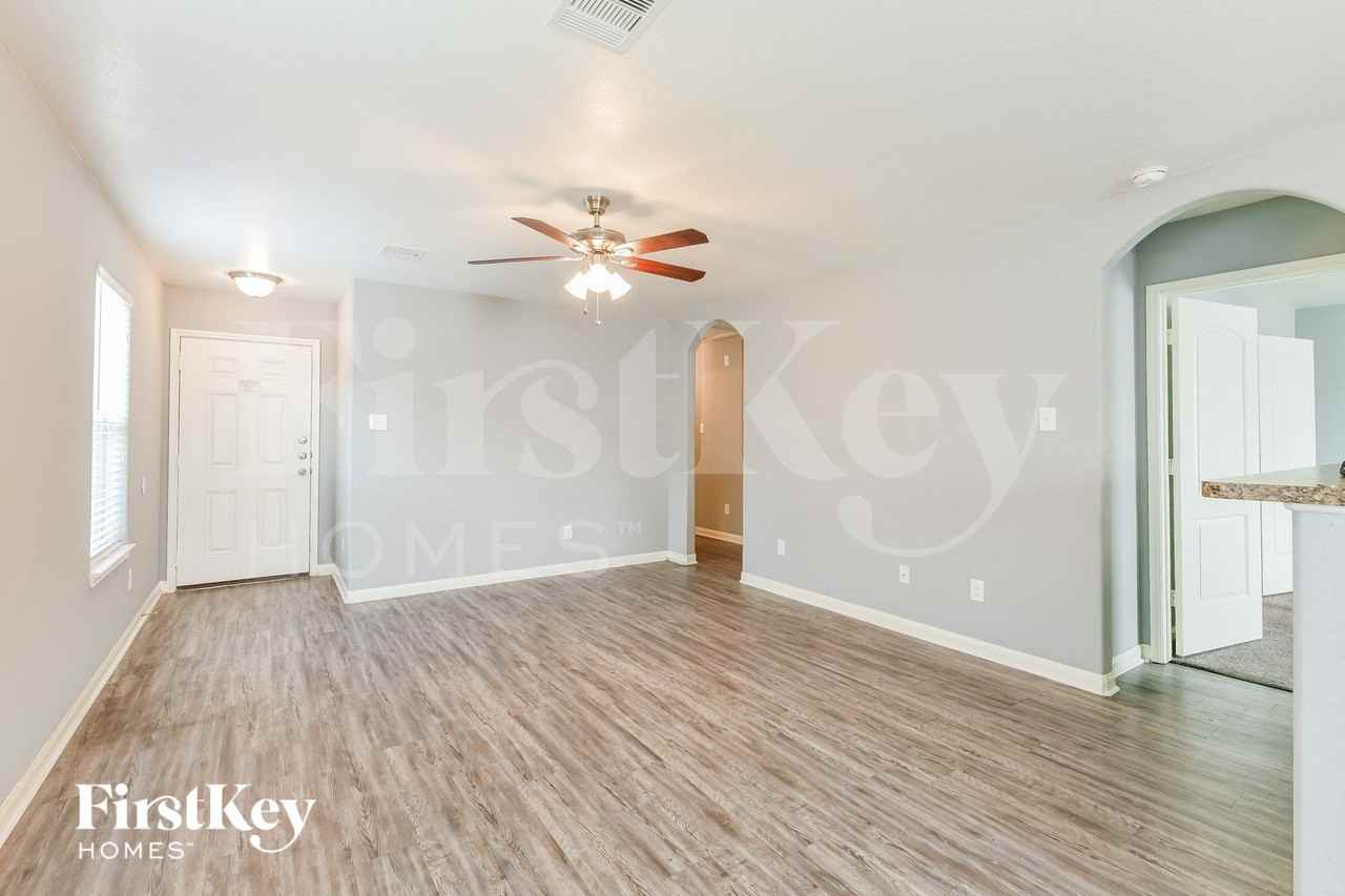 10046 Meadow Mill Forest Ln - Photo 4 of 15