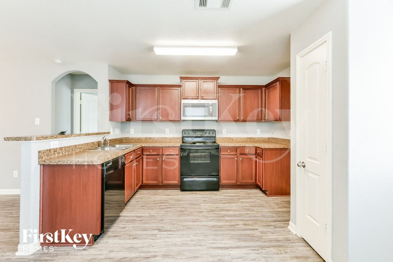 10046 Meadow Mill Forest Ln - Photo 7 of 15