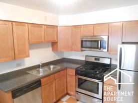 1644 W Sherwin Ave #1B - Photo 1 of 1