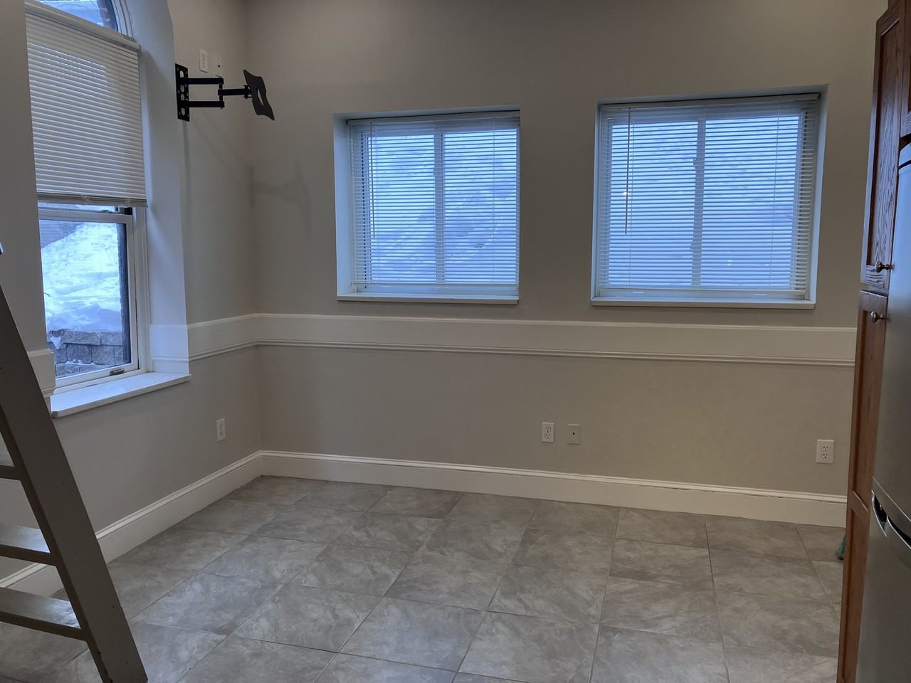 94 Captains Row - Photo 3 of 11