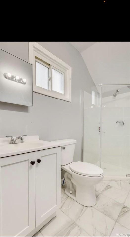 1914 Stone St #2 - Photo 3 of 8