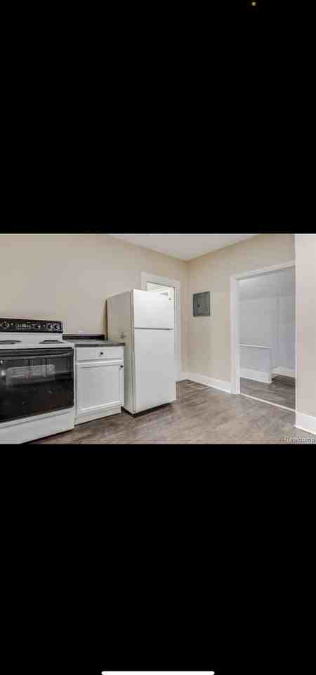 1914 Stone St #2 - Photo 5 of 8