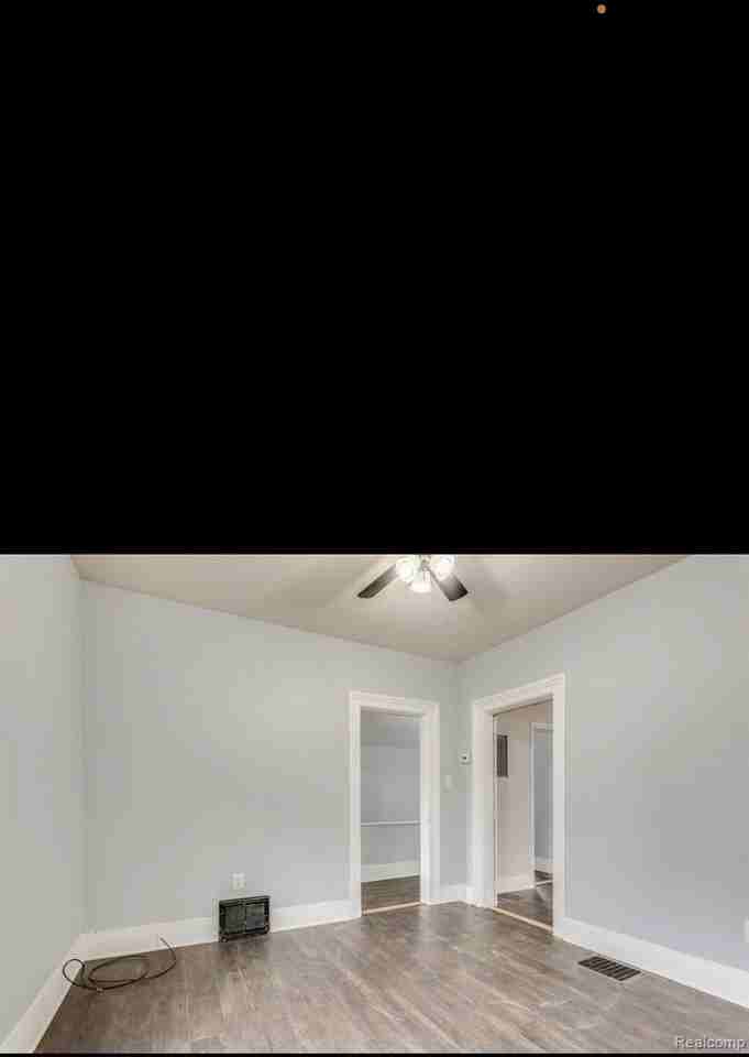 1914 Stone St #2 - Photo 6 of 13