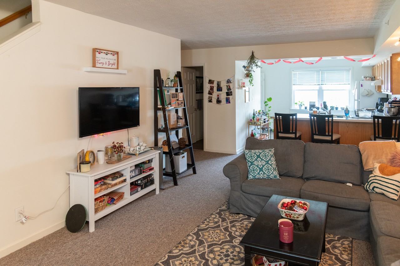 2201 Main St #101 - Photo 5 of 11