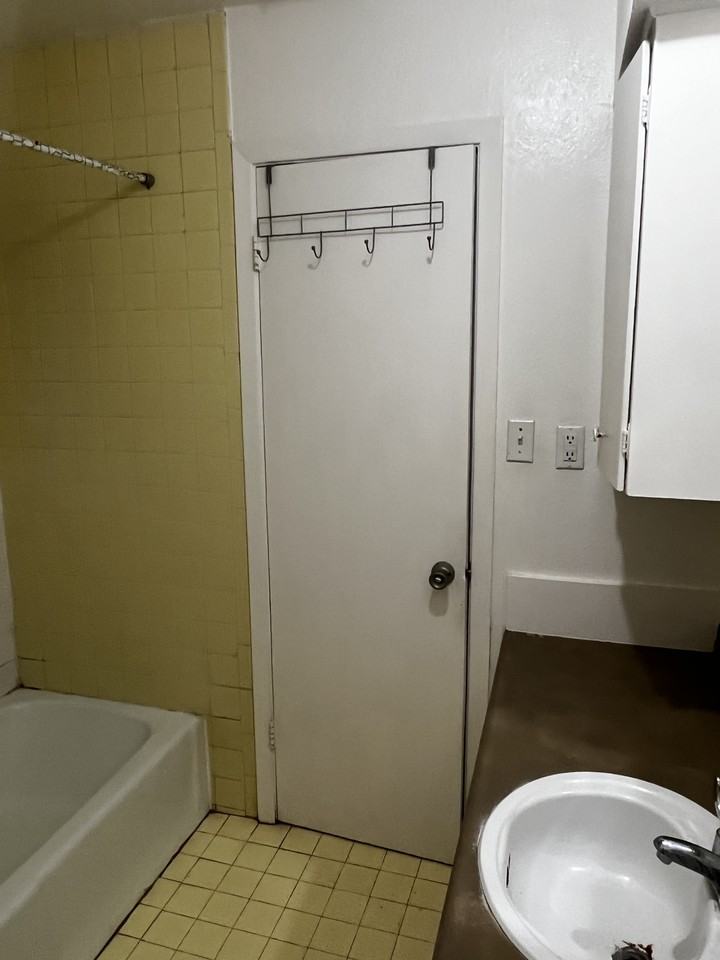 608 W Alice Ave #608A - Photo 3 of 7