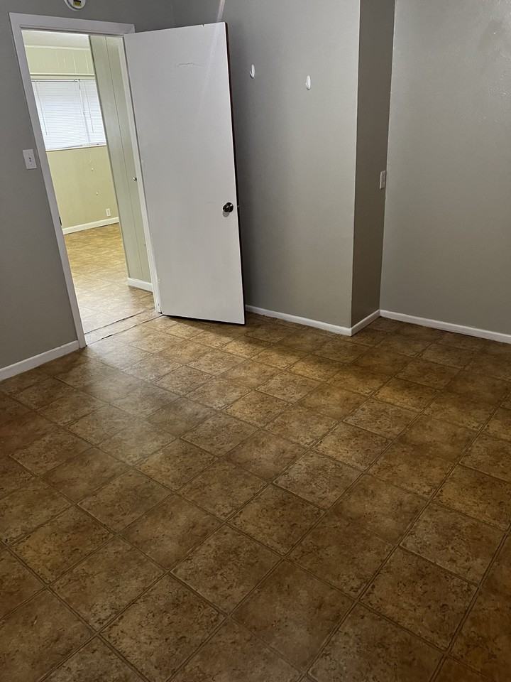 608 W Alice Ave #608A - Photo 6 of 7