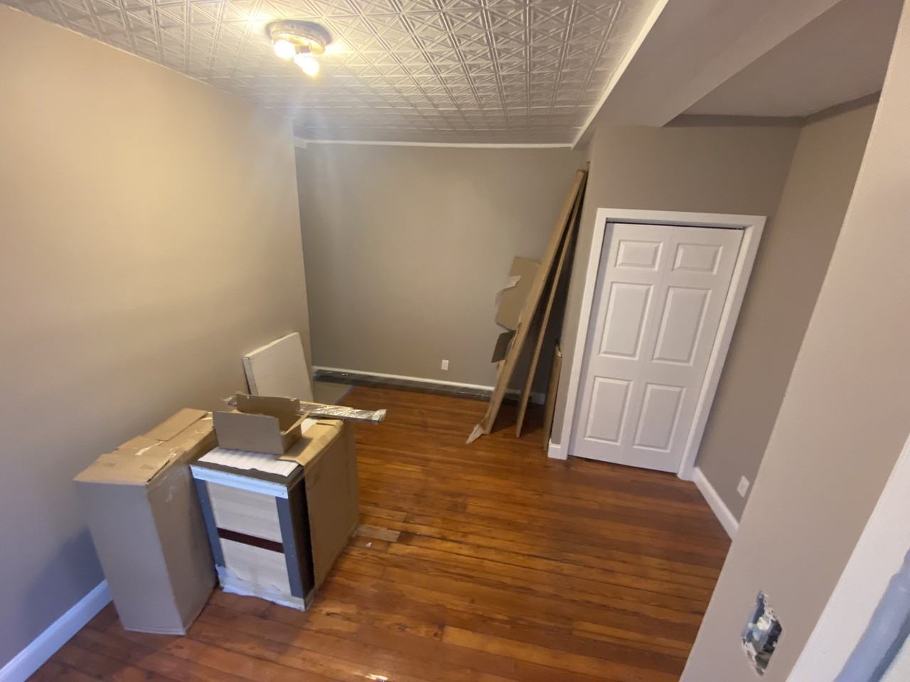 112 Marshall St #2 - Photo 3 of 8