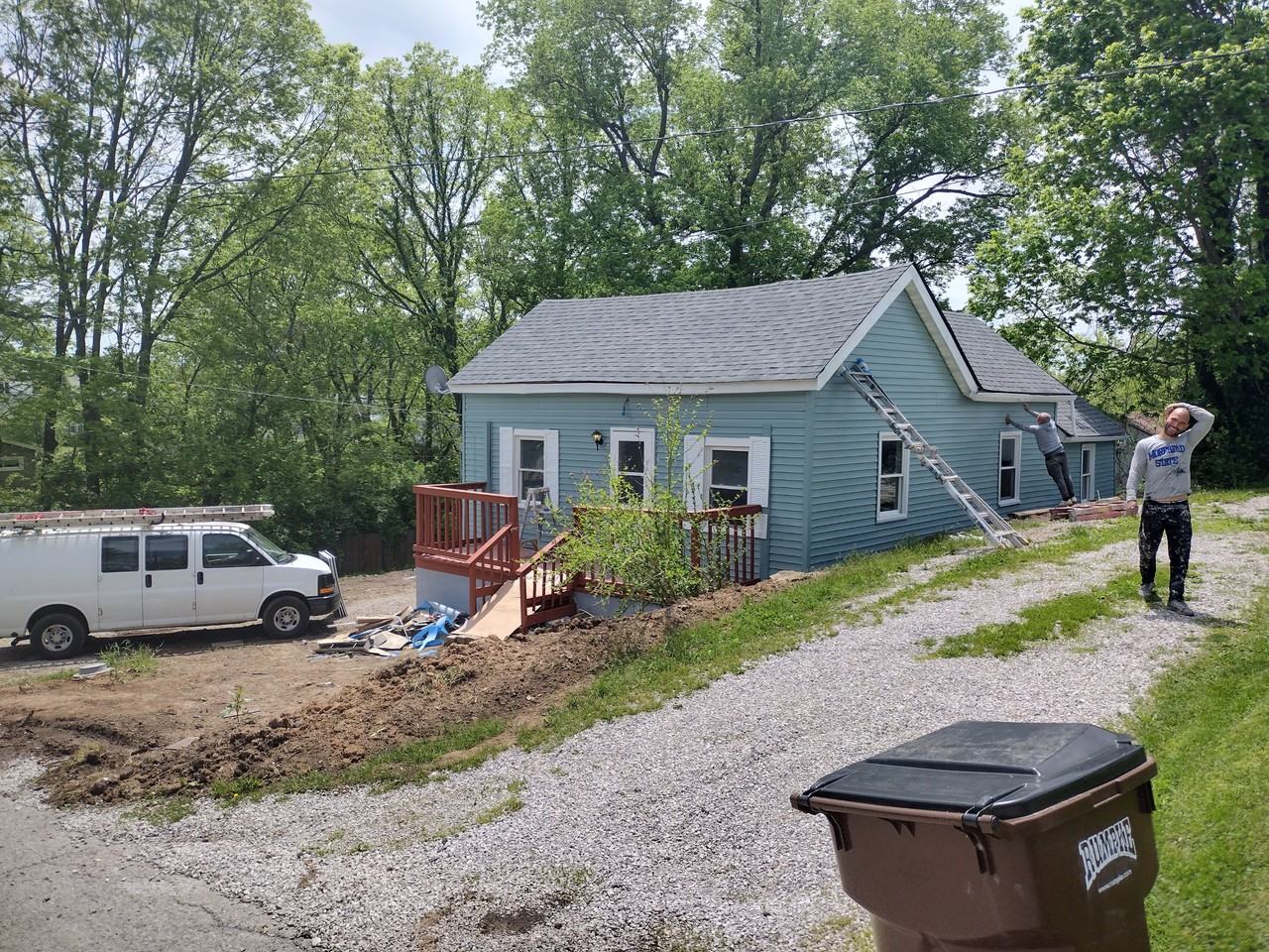 207 W 4th St - Photo 3 of 4