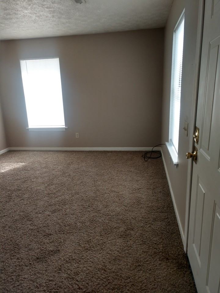 709 Littlebrook Rd #3 - Photo 2 of 11