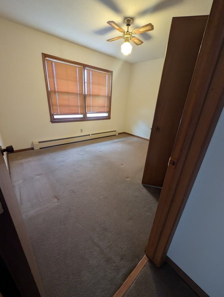 704 12th St #7 - Photo 5 of 8