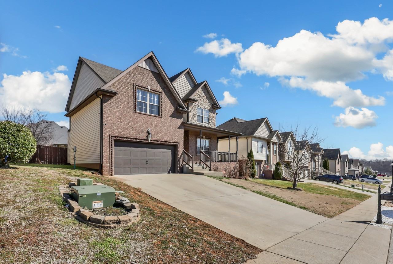 1467 Raven Rd - Photo 4 of 45