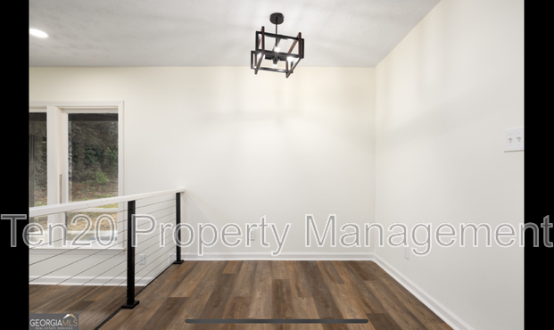 4228 Debby St - Photo 3 of 15