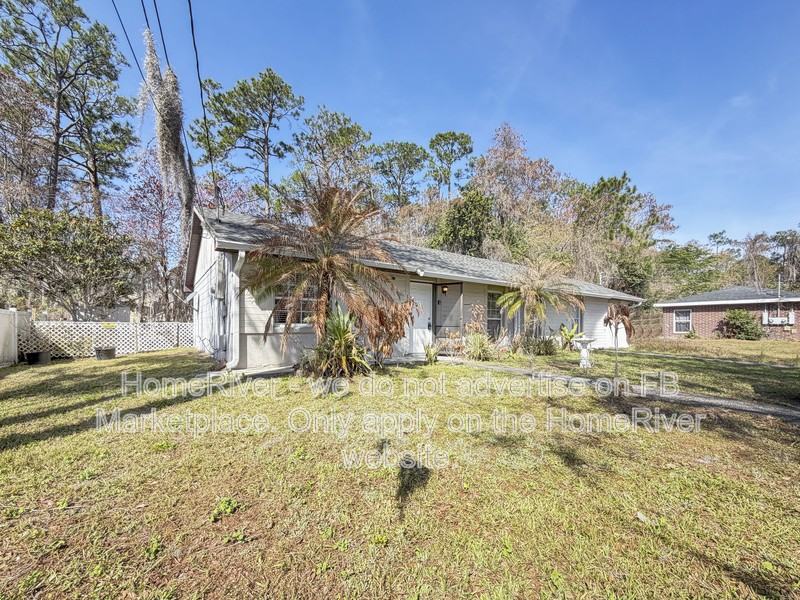 1828 Bonneville Dr - Photo 2 of 23