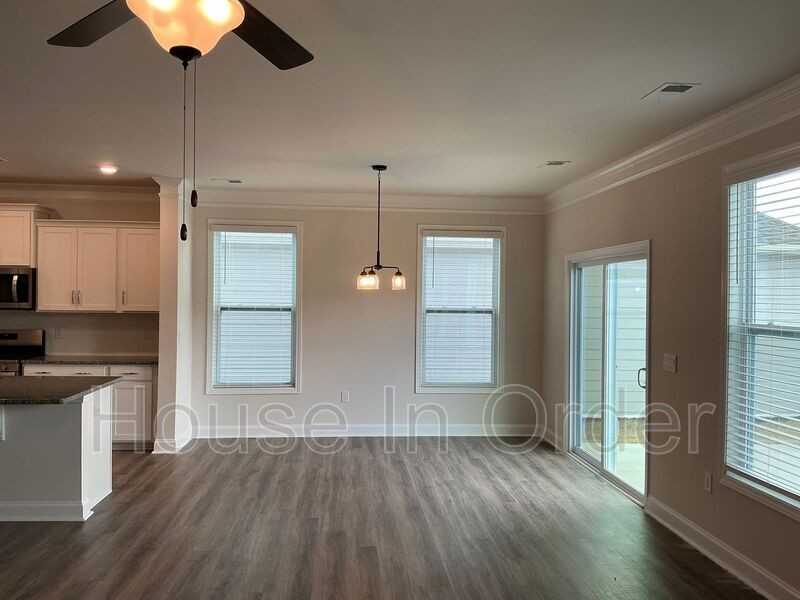 41 Silverthorne Ct - Photo 4 of 36