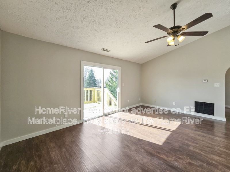 1521 Cottonwood Dr - Photo 4 of 24