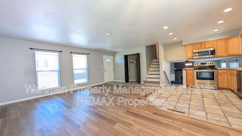 1455 Babcock Rd - Photo 4 of 23