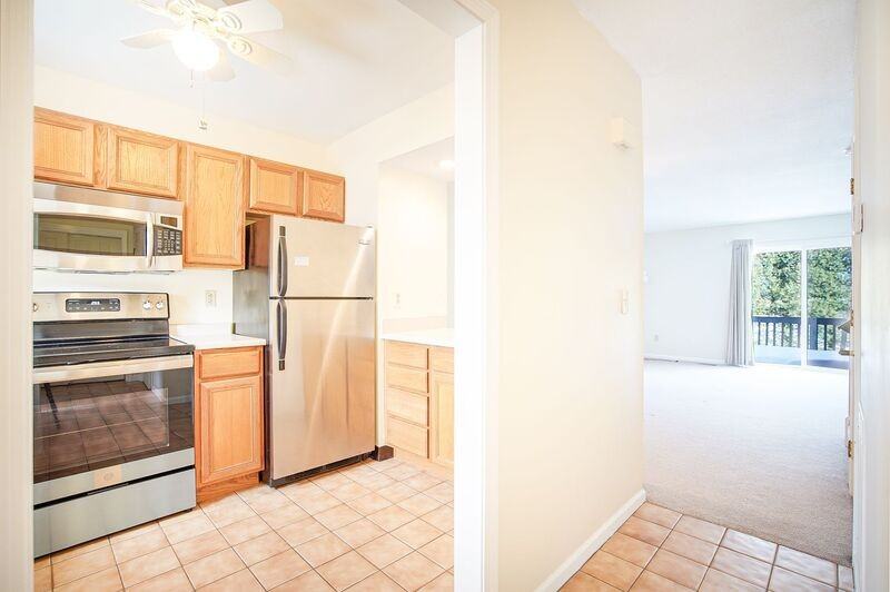 10 Oak Ridge Dr - Photo 4 of 17