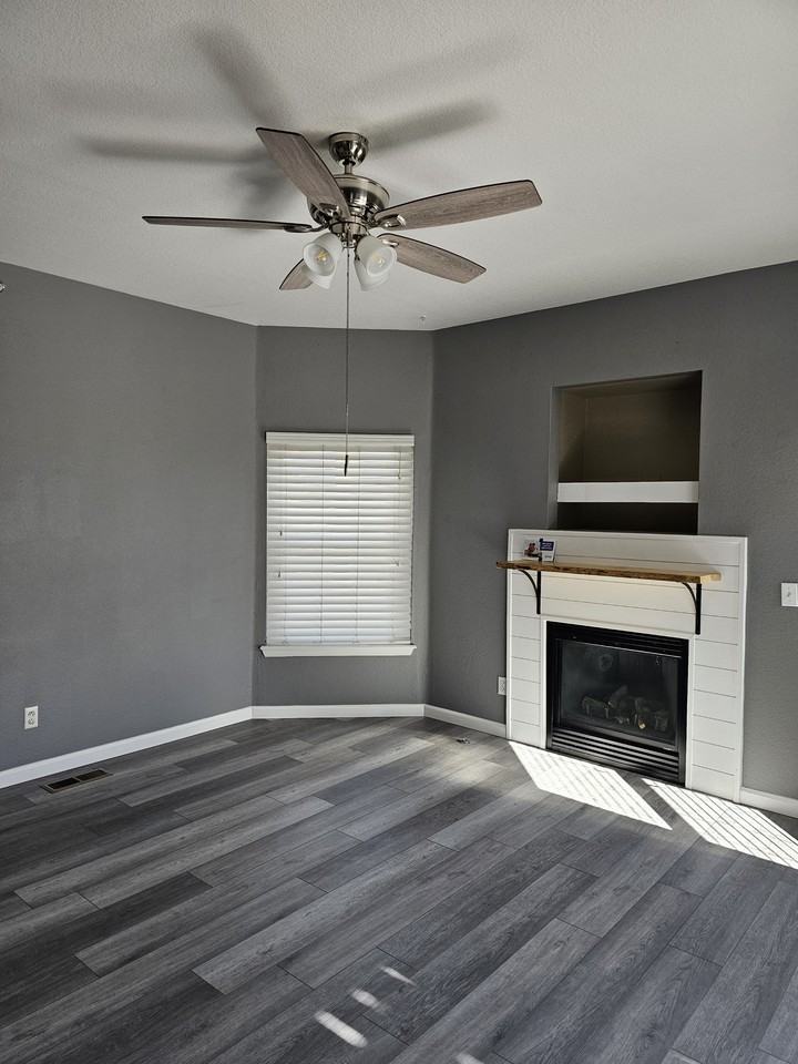 2428 W 82nd Pl #2D - Photo 4 of 22