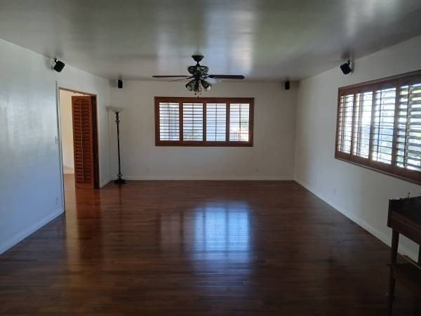 1100 Magnolia Ln - Photo 2 of 24