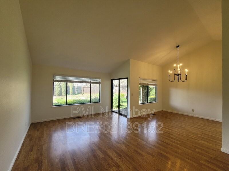 3552 Larchmont Ct - Photo 6 of 27