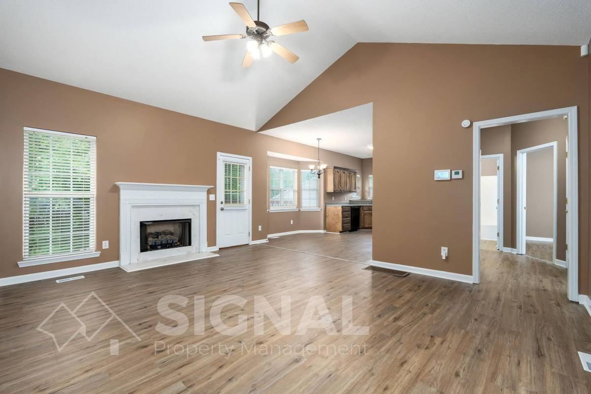 1719 Annendale Dr - Photo 2 of 10