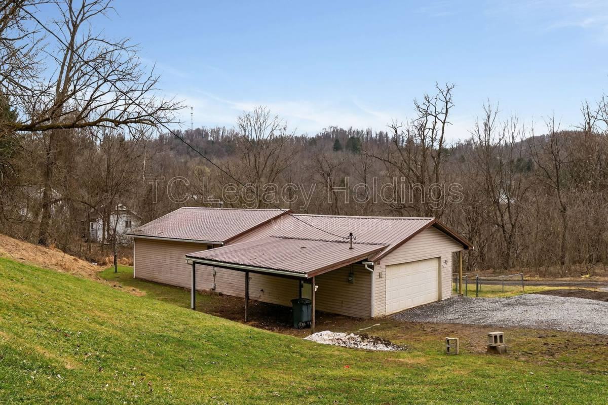 301 Chew St - Photo 3 of 10