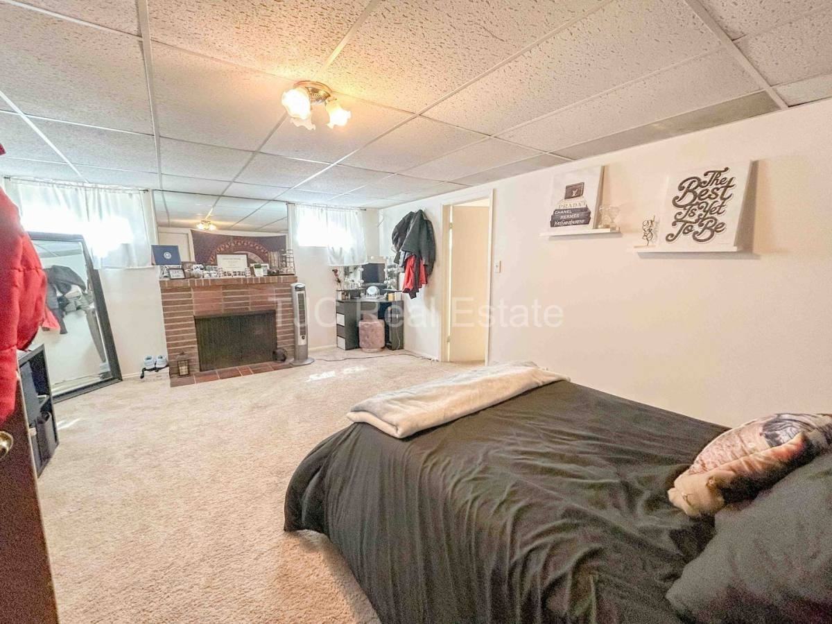 1939 Olive St - Photo 6 of 10