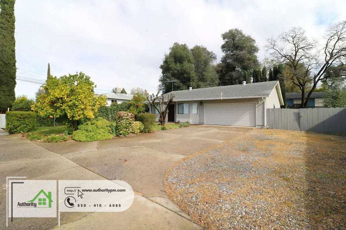 1063 Harpole Rd - Photo 2 of 10