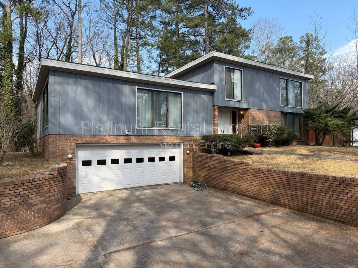 2867 Monica Ct Sw - Photo 2 of 10