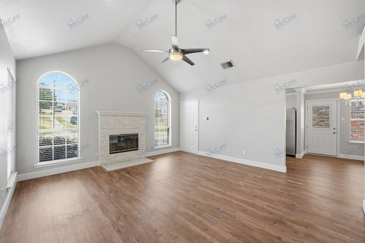 720 Willow Oak Dr - Photo 3 of 10