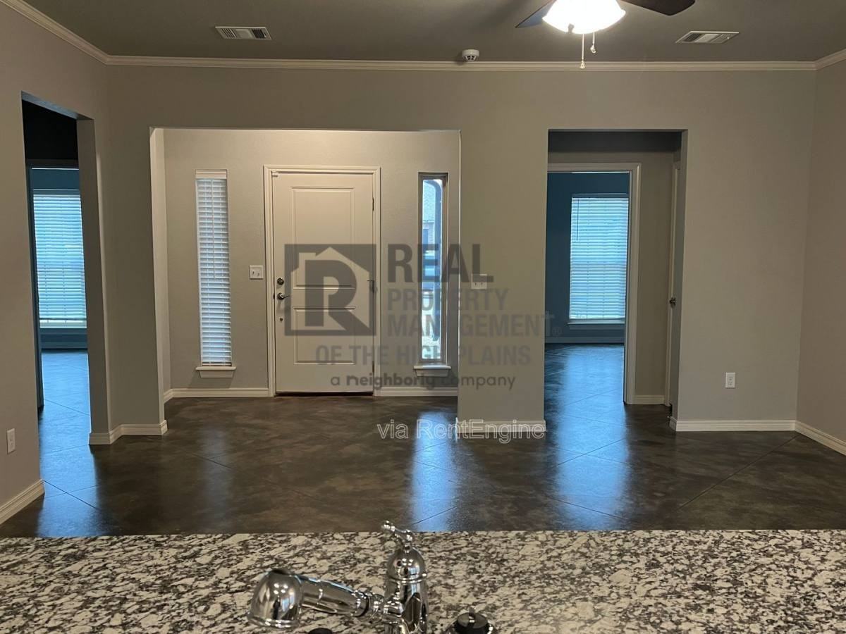 7307 Vicky St - Photo 4 of 10