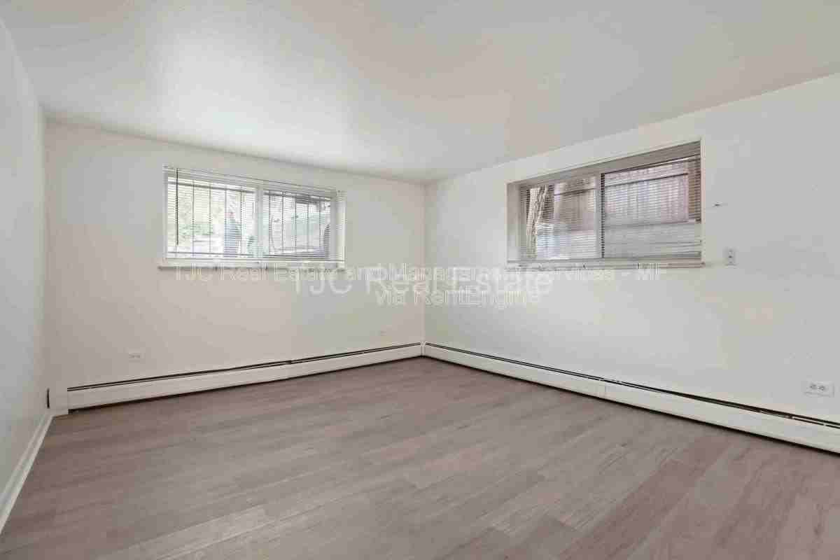 42 N Pearl St #103 - Photo 6 of 10