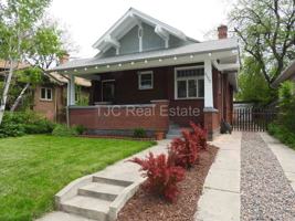 featured image of 2322 Cherry St