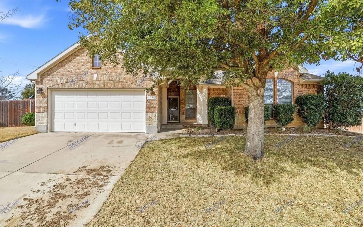 24 Beechcreek Dr - Photo 2 of 10