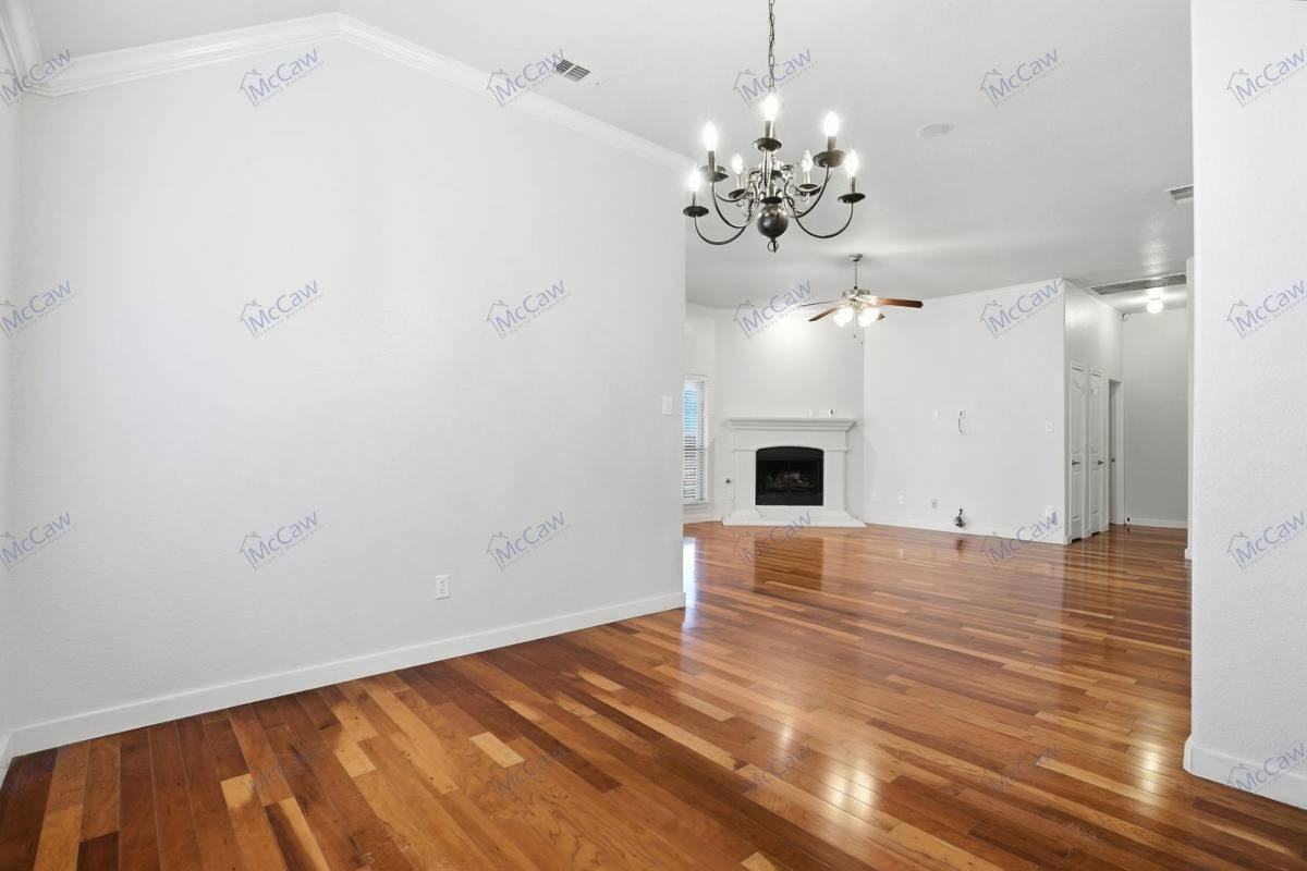 24 Beechcreek Dr - Photo 3 of 10