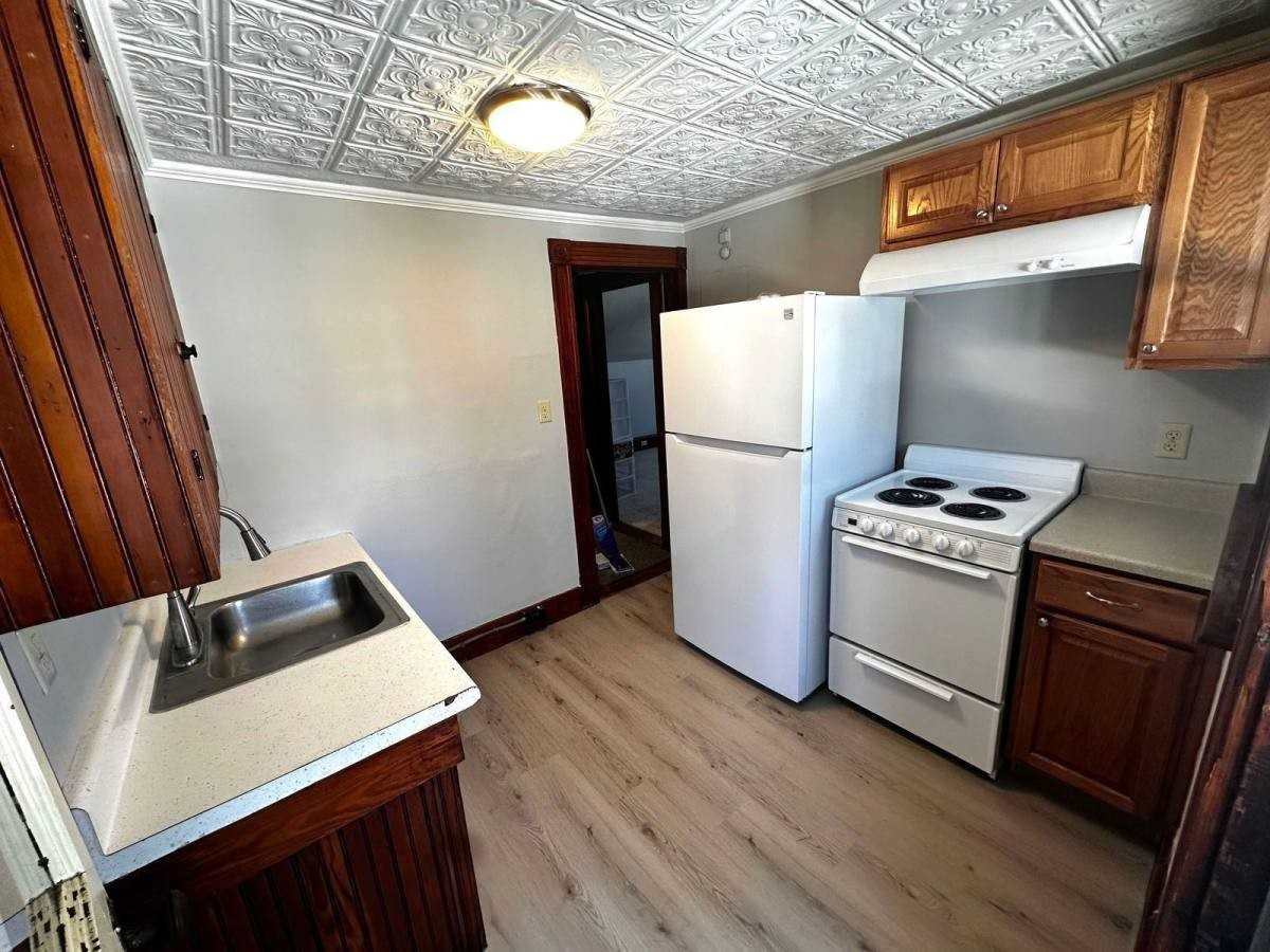 108 Church St #3