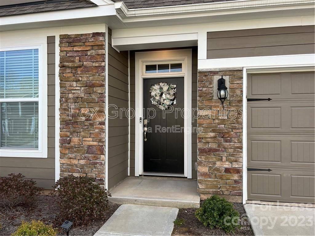 345 Preston Rd - Photo 3 of 10